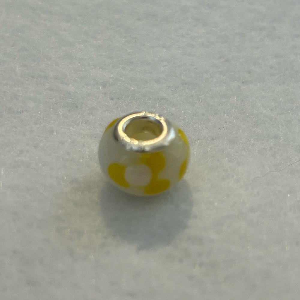 Pandora Charm White & Yellow Flowers